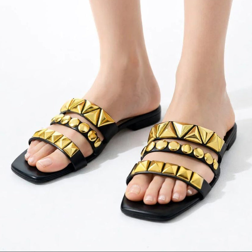 Zara Slippers in Black