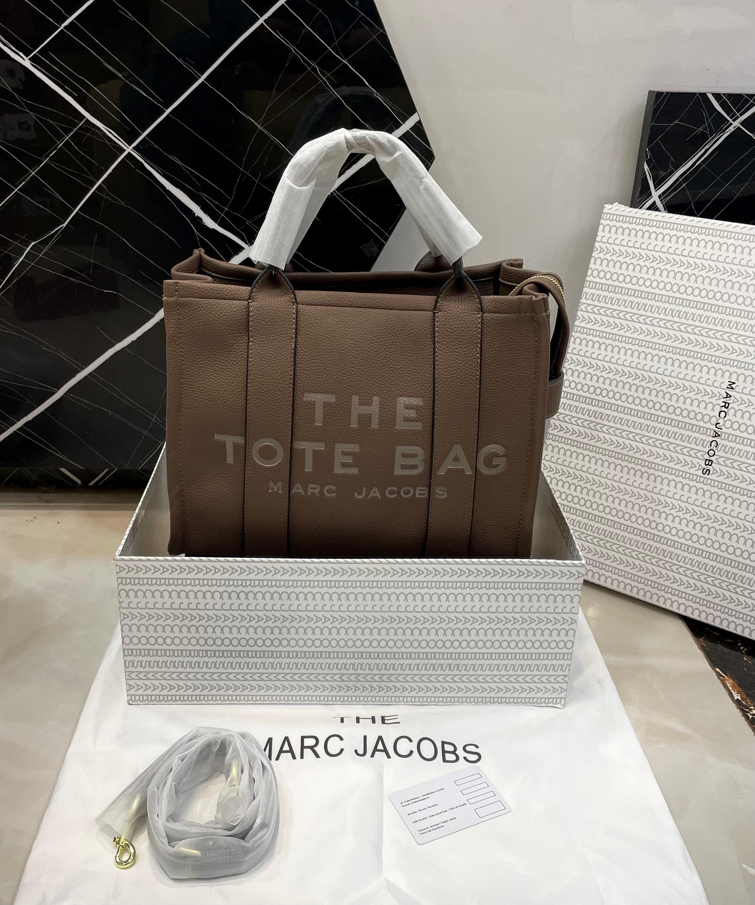 Marc Jacobs The Tote Bag Collection