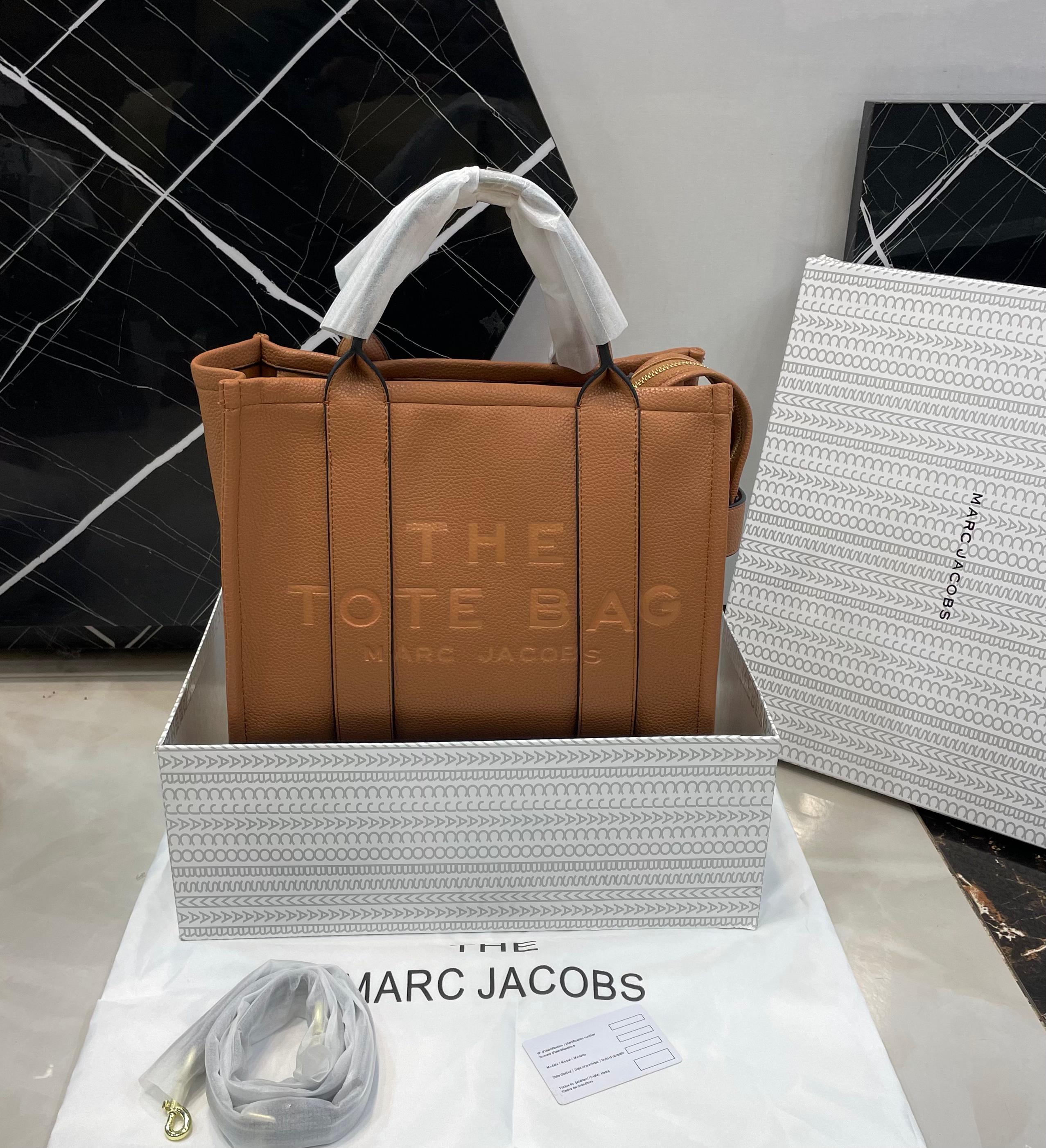 Marc Jacobs The Tote Bag Collection