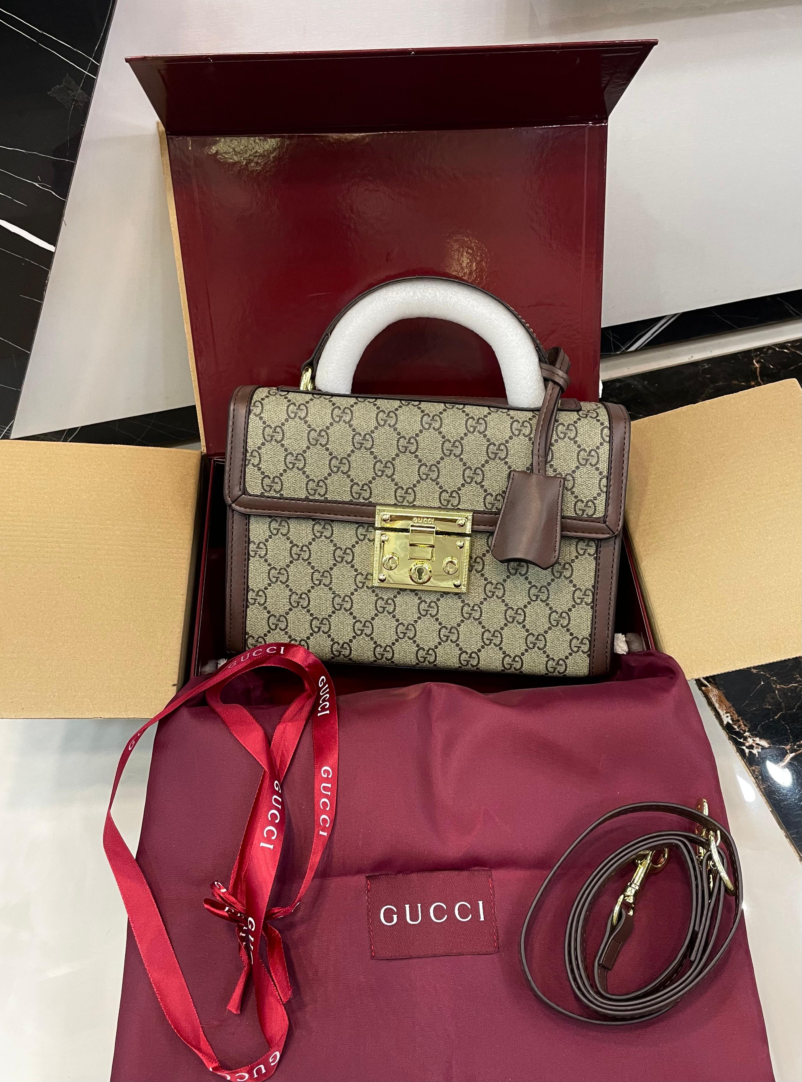 Gucci Signature Crossbody Bag With Premium Box