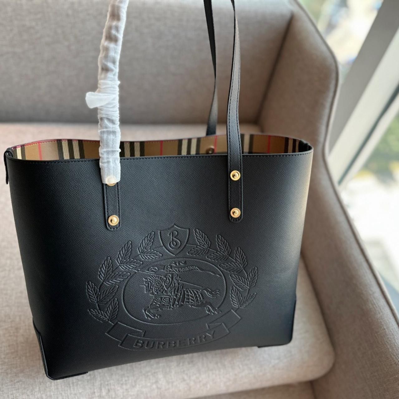 Burberry Crest Reversible Tote Bag – Black