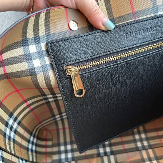 Burberry Crest Reversible Tote Bag – Black