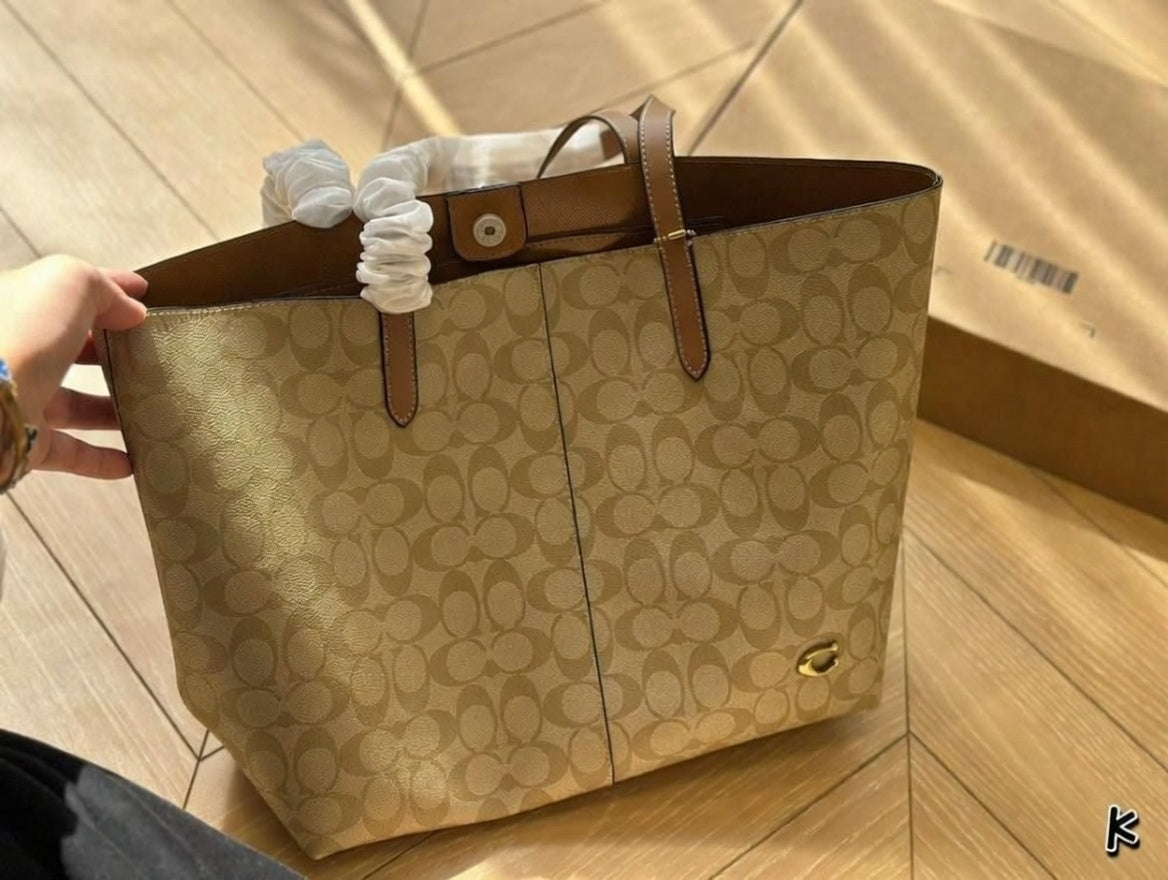 Coach North Tote Bag 32 Beige