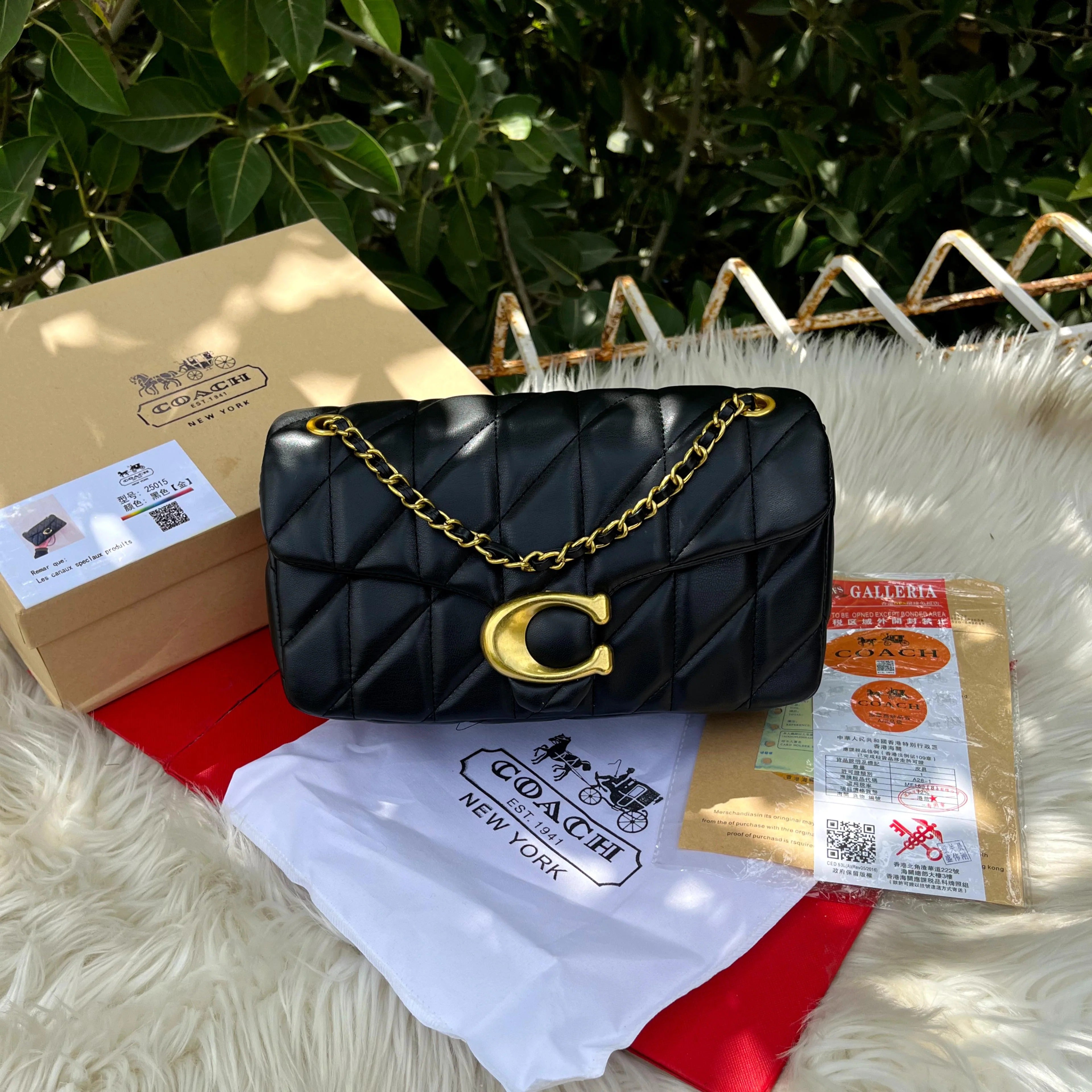 Coach Quilted Tabby shoulder bag Black With Golden Chain